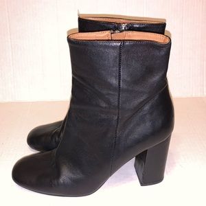 Summit by White Mountain black leather boots size 10.5